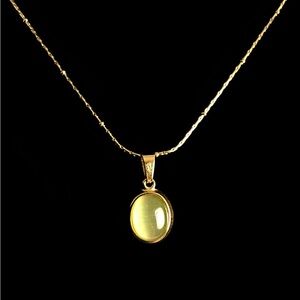 Gold Minimalist Pendant Necklace with Cabochon Stone